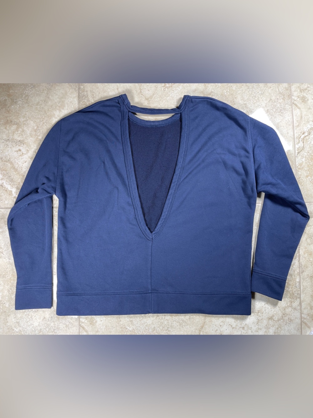 Nike Women's YogaDeep V-Back Dri-Fit Sweatshirt in Navy Blue Black Tag VTG